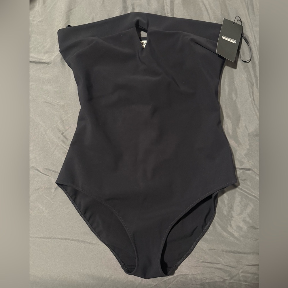 NWT Chiara Boni Strapless Cut Out Bandeau One Piece Swim Bathing Suit Sz 46 / 10